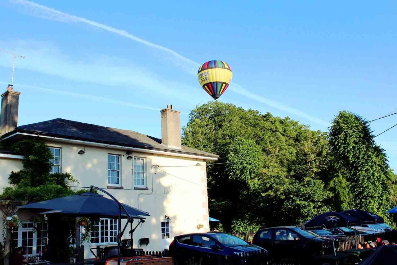 The Dove Inn Micheldever Екстер'єр фото