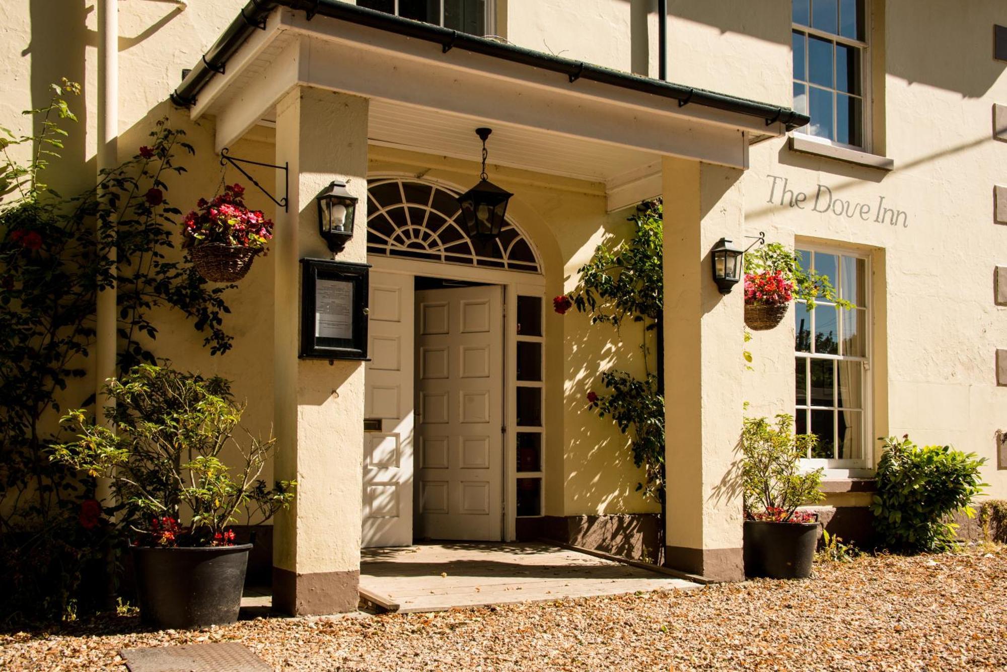 The Dove Inn Micheldever Екстер'єр фото