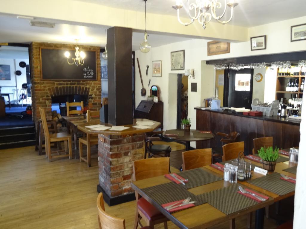 The Dove Inn Micheldever Екстер'єр фото